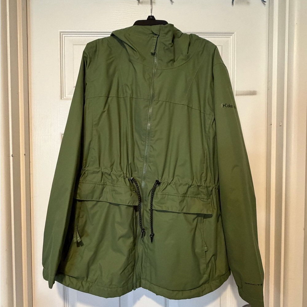 Columbia Green Hooded Women’s Raincoat - Completely waterproof